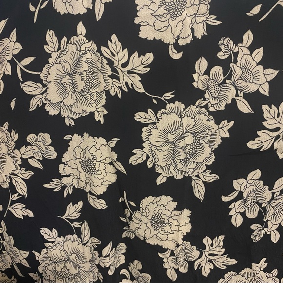 ⭐️HP⭐️ BNWT Brandy Melville Floral Lynette Dress - Picture 4 of 7